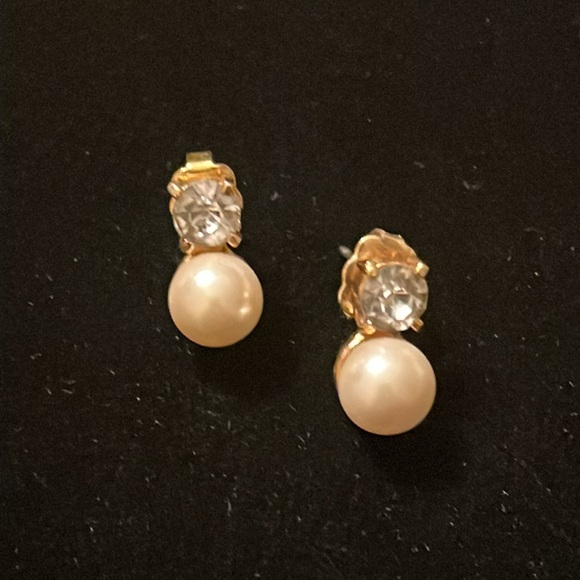 Faux Pearl & Gold Color Earrings - Picture 14 of 17